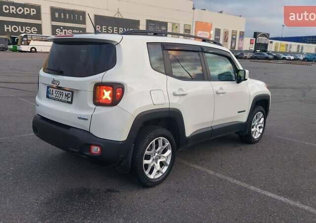 Белый Джип Ренегат, объемом двигателя 2.36 л и пробегом 147 тыс. км за 14000 $, фото 4 на Automoto.ua