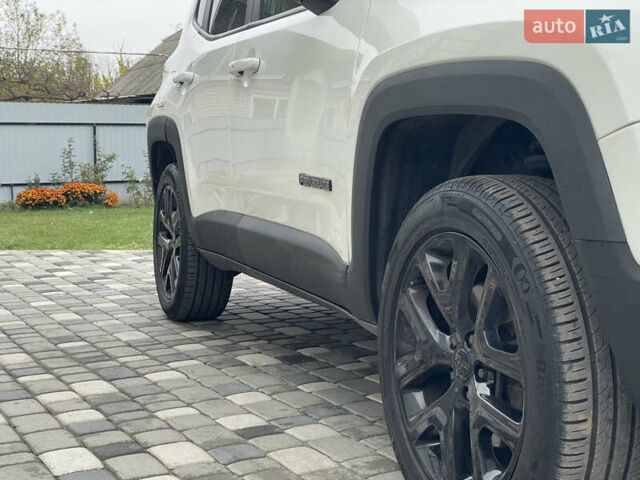 Білий Джип Ренегат, об'ємом двигуна 2.4 л та пробігом 233 тис. км за 11700 $, фото 18 на Automoto.ua
