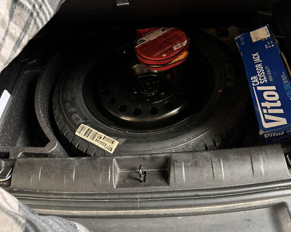 Белый Джип Ренегат, объемом двигателя 2.36 л и пробегом 107 тыс. км за 16500 $, фото 18 на Automoto.ua