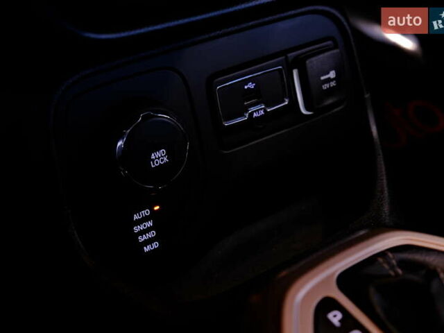 Білий Джип Ренегат, об'ємом двигуна 2.4 л та пробігом 131 тис. км за 13900 $, фото 38 на Automoto.ua