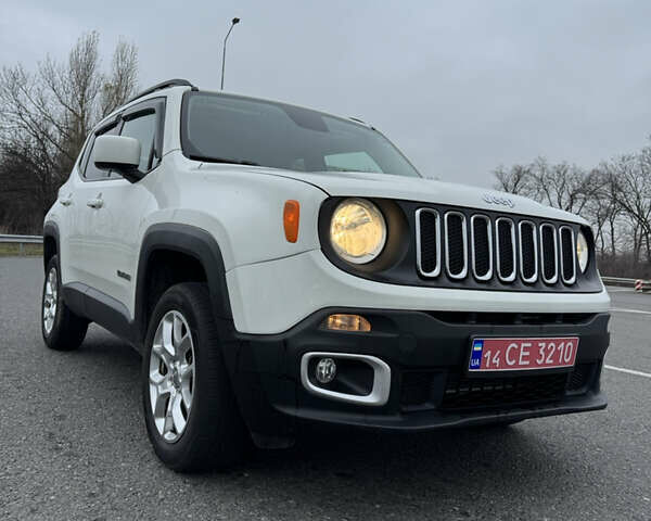 Белый Джип Ренегат, объемом двигателя 2.36 л и пробегом 112 тыс. км за 13500 $, фото 1 на Automoto.ua