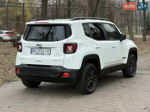 Білий Джип Ренегат, об'ємом двигуна 2.4 л та пробігом 150 тис. км за 11999 $, фото 14 на Automoto.ua
