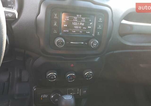Білий Джип Ренегат, об'ємом двигуна 2.36 л та пробігом 132 тис. км за 14200 $, фото 11 на Automoto.ua