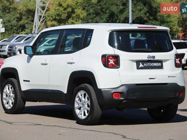 Джип Ренегат 2018 в Киеве на Automoto.ua Белый Джип Ренегат, объемом двигателя 2.36 л и пробегом 132 тыс. км за 13300 $, фото 4 на Automoto.ua