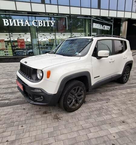 Білий Джип Ренегат, об'ємом двигуна 2.4 л та пробігом 79 тис. км за 14800 $, фото 9 на Automoto.ua