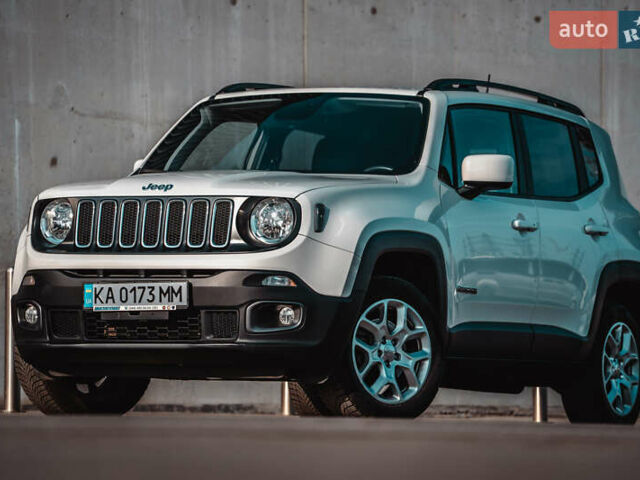 Белый Джип Ренегат, объемом двигателя 2.36 л и пробегом 141 тыс. км за 14200 $, фото 4 на Automoto.ua