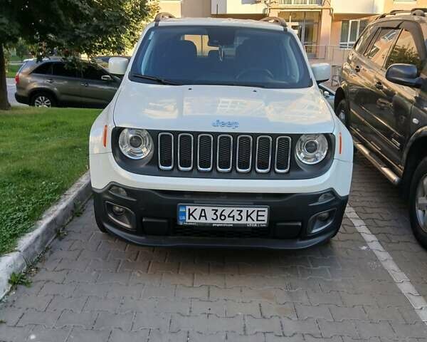 Білий Джип Ренегат, об'ємом двигуна 2.36 л та пробігом 51 тис. км за 15000 $, фото 6 на Automoto.ua