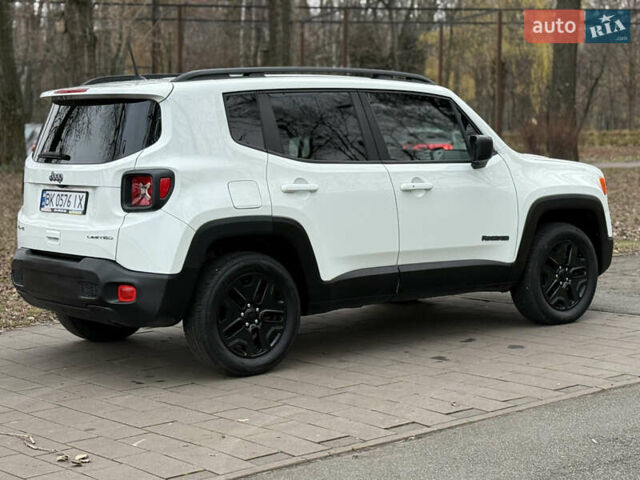 Білий Джип Ренегат, об'ємом двигуна 2.4 л та пробігом 150 тис. км за 11999 $, фото 12 на Automoto.ua