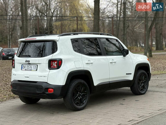 Білий Джип Ренегат, об'ємом двигуна 2.4 л та пробігом 150 тис. км за 11999 $, фото 13 на Automoto.ua
