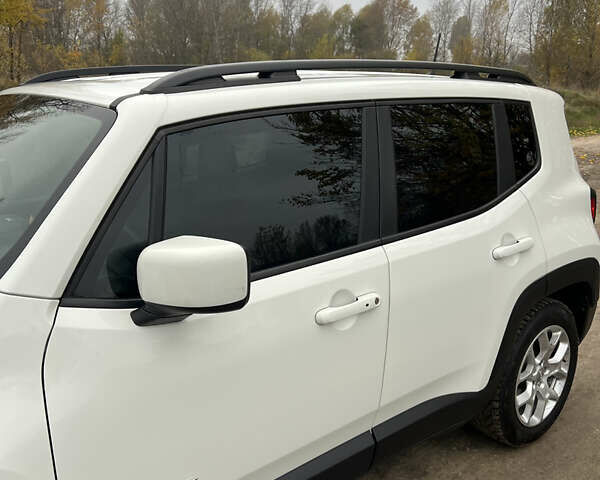 Джип Ренегат 2018 у Києві на Automoto.ua Білий Джип Ренегат, об'ємом двигуна 2.36 л та пробігом 125 тис. км за 13500 $, фото 7 на Automoto.ua