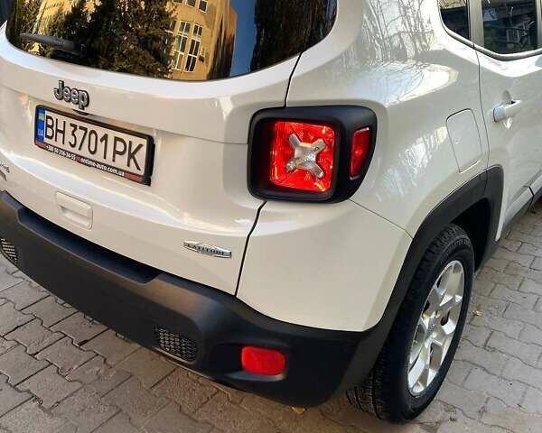 Белый Джип Ренегат, объемом двигателя 2.36 л и пробегом 102 тыс. км за 14500 $, фото 13 на Automoto.ua