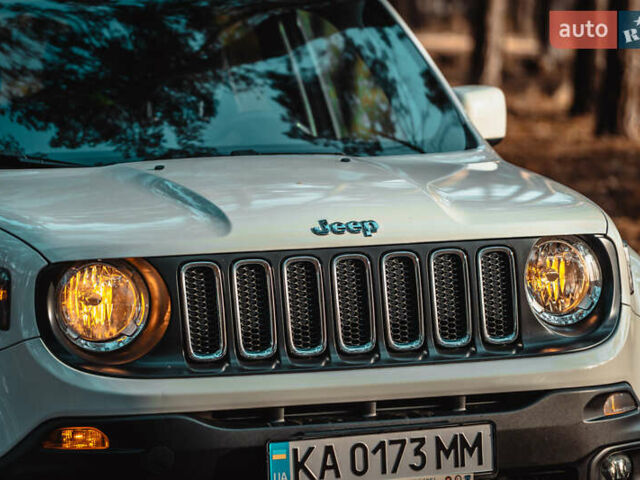 Белый Джип Ренегат, объемом двигателя 2.36 л и пробегом 141 тыс. км за 14200 $, фото 10 на Automoto.ua