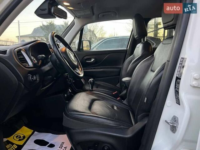 Білий Джип Ренегат, об'ємом двигуна 2.36 л та пробігом 41 тис. км за 16300 $, фото 9 на Automoto.ua