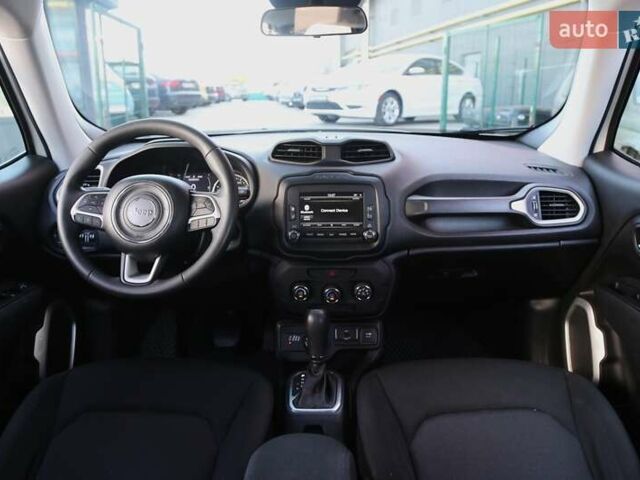 Джип Ренегат 2018 в Киеве на Automoto.ua Белый Джип Ренегат, объемом двигателя 2.36 л и пробегом 132 тыс. км за 13300 $, фото 13 на Automoto.ua