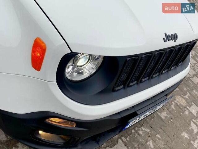 Білий Джип Ренегат, об'ємом двигуна 2.36 л та пробігом 123 тис. км за 15999 $, фото 17 на Automoto.ua