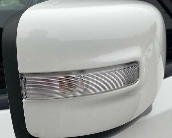 Білий Джип Ренегат, об'ємом двигуна 2.36 л та пробігом 123 тис. км за 15999 $, фото 16 на Automoto.ua