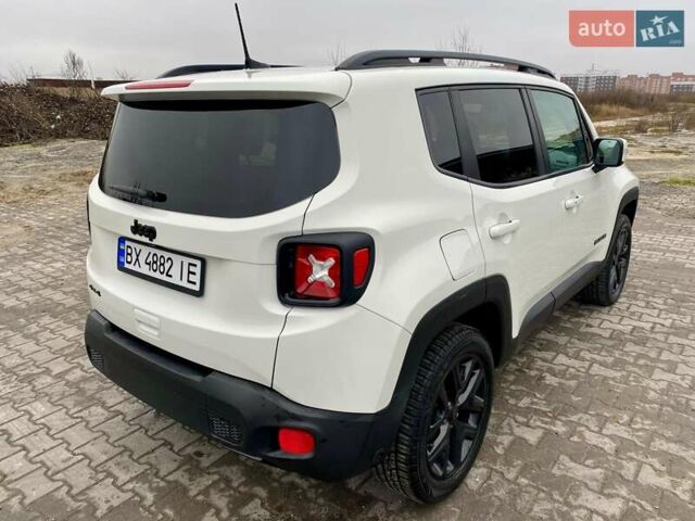 Білий Джип Ренегат, об'ємом двигуна 2.36 л та пробігом 123 тис. км за 15999 $, фото 7 на Automoto.ua