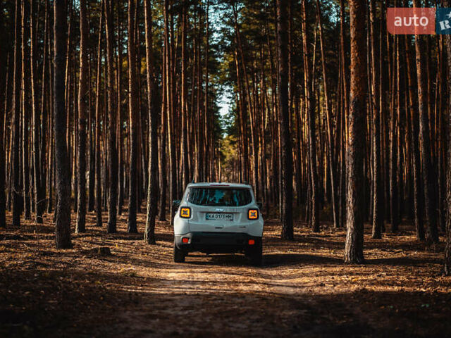 Белый Джип Ренегат, объемом двигателя 2.36 л и пробегом 141 тыс. км за 14200 $, фото 7 на Automoto.ua