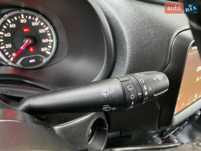 Белый Джип Ренегат, объемом двигателя 2.36 л и пробегом 122 тыс. км за 16200 $, фото 19 на Automoto.ua