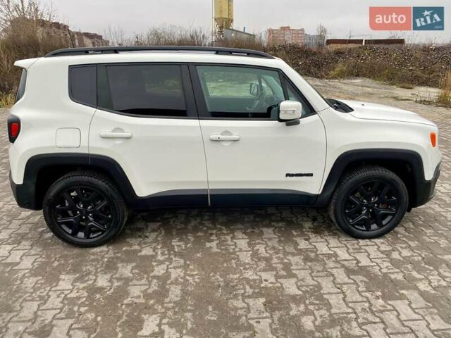 Білий Джип Ренегат, об'ємом двигуна 2.36 л та пробігом 123 тис. км за 15999 $, фото 4 на Automoto.ua