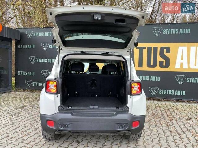 Белый Джип Ренегат, объемом двигателя 2.36 л и пробегом 122 тыс. км за 16200 $, фото 8 на Automoto.ua