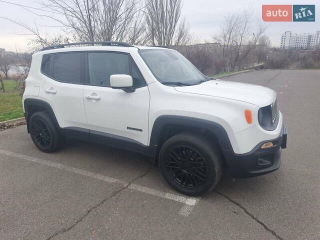 Белый Джип Ренегат, объемом двигателя 2.36 л и пробегом 145 тыс. км за 15200 $, фото 2 на Automoto.ua