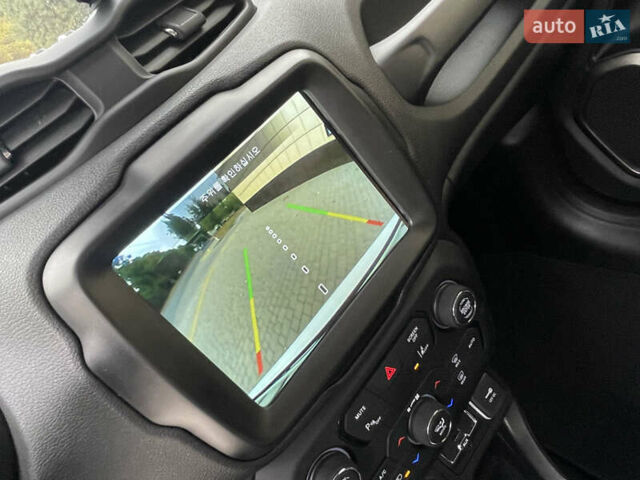 Білий Джип Ренегат, об'ємом двигуна 1.96 л та пробігом 64 тис. км за 21000 $, фото 16 на Automoto.ua