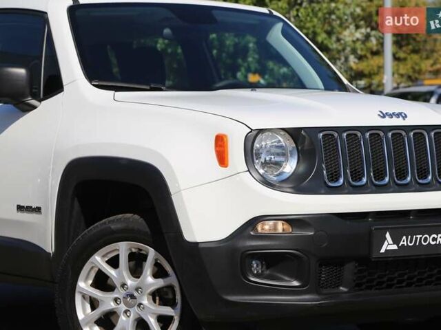 Джип Ренегат 2018 в Киеве на Automoto.ua Белый Джип Ренегат, объемом двигателя 2.36 л и пробегом 132 тыс. км за 13300 $, фото 3 на Automoto.ua