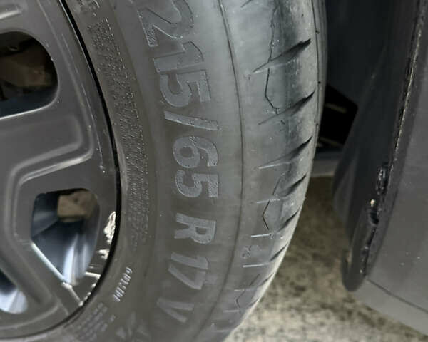 Белый Джип Ренегат, объемом двигателя 2.36 л и пробегом 172 тыс. км за 14000 $, фото 2 на Automoto.ua