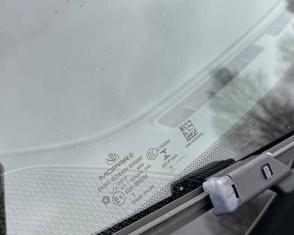 Джип Ренегат 2018 у Києві на Automoto.ua Білий Джип Ренегат, об'ємом двигуна 2.36 л та пробігом 125 тис. км за 13500 $, фото 12 на Automoto.ua