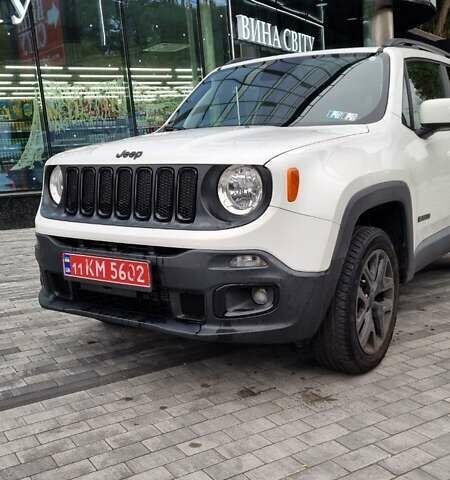Білий Джип Ренегат, об'ємом двигуна 2.4 л та пробігом 79 тис. км за 14800 $, фото 4 на Automoto.ua