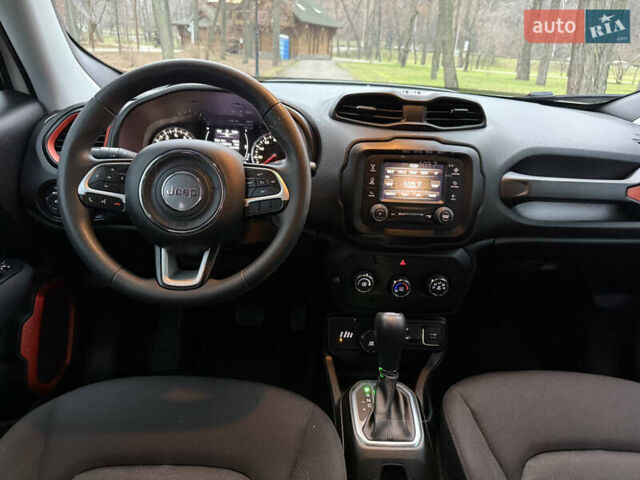 Білий Джип Ренегат, об'ємом двигуна 2.4 л та пробігом 150 тис. км за 11999 $, фото 40 на Automoto.ua