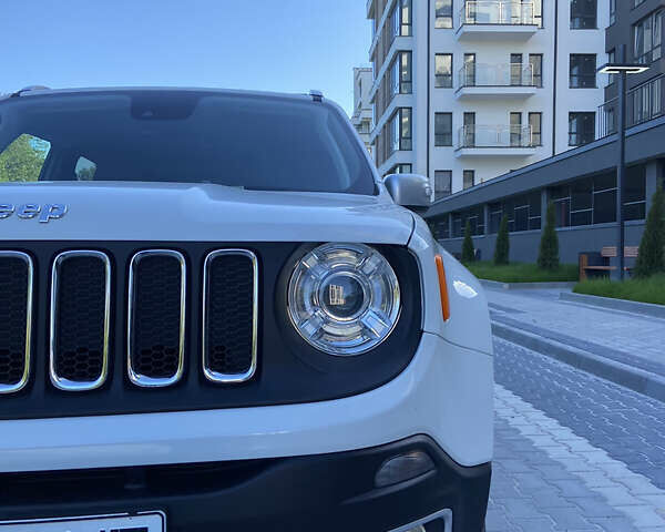 Белый Джип Ренегат, объемом двигателя 2.36 л и пробегом 40 тыс. км за 16000 $, фото 6 на Automoto.ua