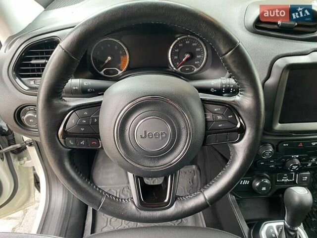 Білий Джип Ренегат, об'ємом двигуна 2.36 л та пробігом 123 тис. км за 15999 $, фото 26 на Automoto.ua