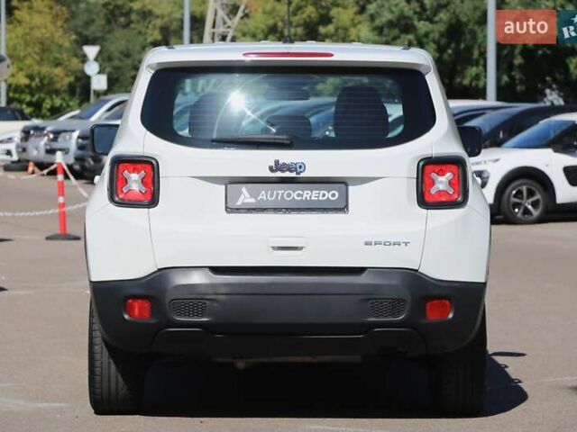 Джип Ренегат 2018 в Киеве на Automoto.ua Белый Джип Ренегат, объемом двигателя 2.36 л и пробегом 132 тыс. км за 13300 $, фото 5 на Automoto.ua