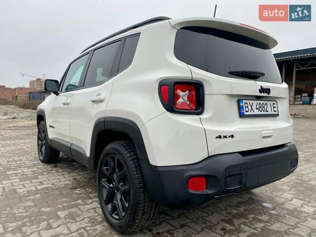 Білий Джип Ренегат, об'ємом двигуна 2.36 л та пробігом 123 тис. км за 15999 $, фото 9 на Automoto.ua