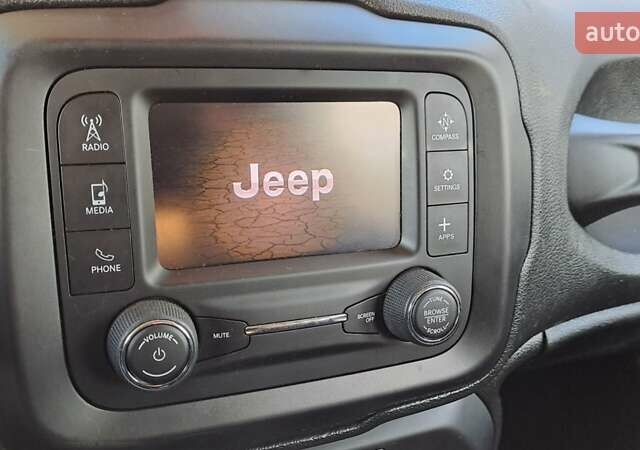 Білий Джип Ренегат, об'ємом двигуна 2.4 л та пробігом 133 тис. км за 12758 $, фото 26 на Automoto.ua