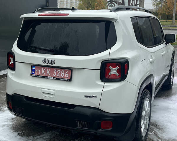 Білий Джип Ренегат, об'ємом двигуна 2.4 л та пробігом 188 тис. км за 13500 $, фото 3 на Automoto.ua