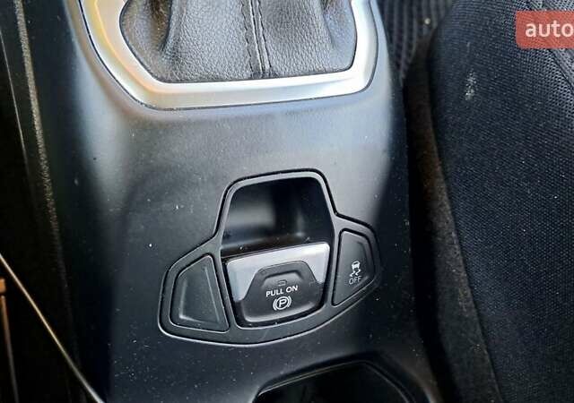 Білий Джип Ренегат, об'ємом двигуна 2.4 л та пробігом 133 тис. км за 12758 $, фото 25 на Automoto.ua