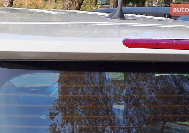 Білий Джип Ренегат, об'ємом двигуна 2.4 л та пробігом 133 тис. км за 12758 $, фото 4 на Automoto.ua