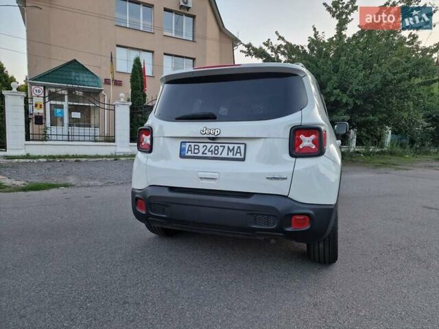 Белый Джип Ренегат, объемом двигателя 2.4 л и пробегом 160 тыс. км за 10900 $, фото 7 на Automoto.ua