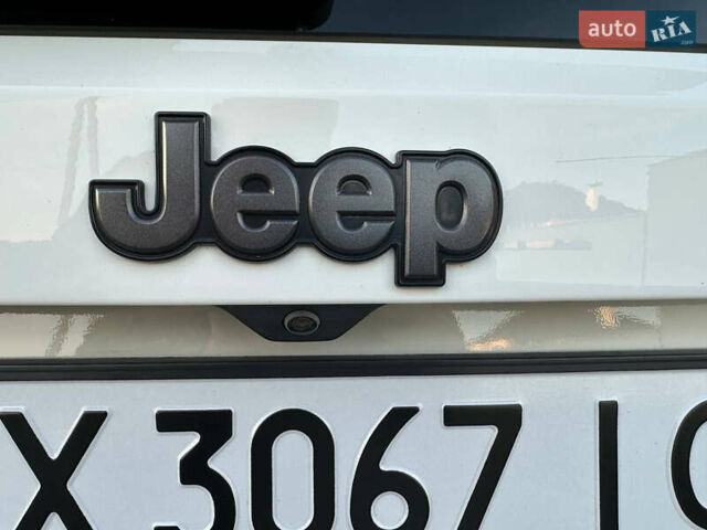 Белый Джип Ренегат, объемом двигателя 2.36 л и пробегом 61 тыс. км за 15400 $, фото 26 на Automoto.ua