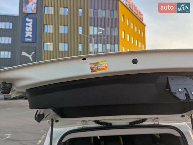 Белый Джип Ренегат, объемом двигателя 2.4 л и пробегом 48 тыс. км за 16200 $, фото 14 на Automoto.ua