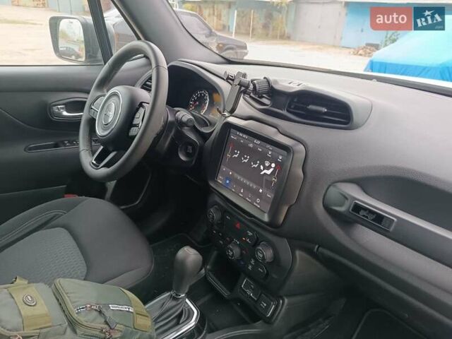 Білий Джип Ренегат, об'ємом двигуна 2.4 л та пробігом 89 тис. км за 14600 $, фото 4 на Automoto.ua