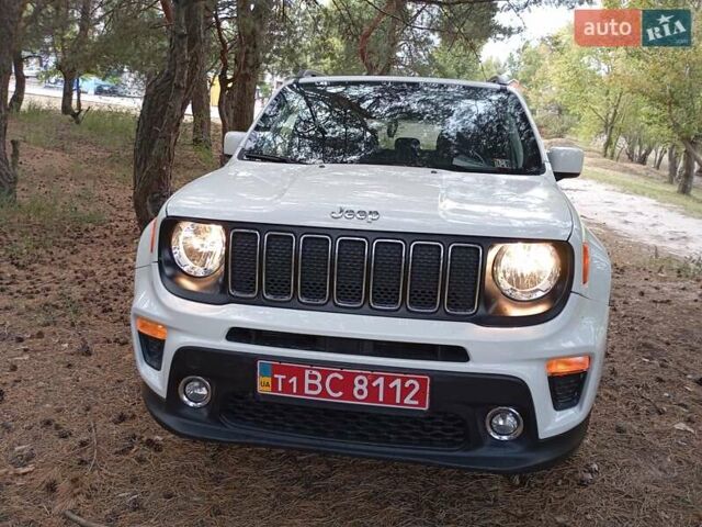 Белый Джип Ренегат, объемом двигателя 2.4 л и пробегом 40 тыс. км за 14299 $, фото 4 на Automoto.ua