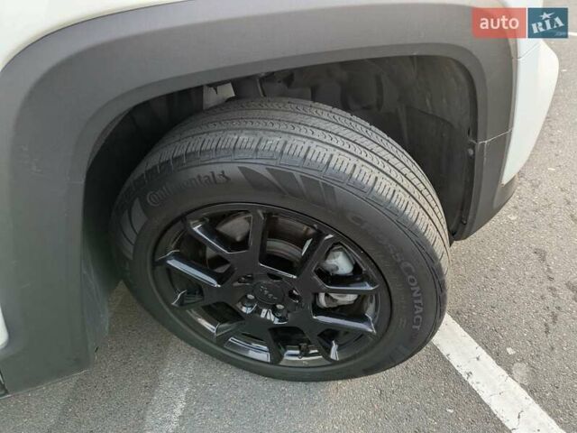 Белый Джип Ренегат, объемом двигателя 2.4 л и пробегом 48 тыс. км за 16200 $, фото 46 на Automoto.ua