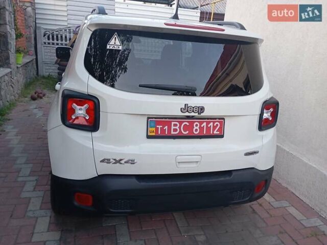 Белый Джип Ренегат, объемом двигателя 2.4 л и пробегом 40 тыс. км за 14299 $, фото 25 на Automoto.ua