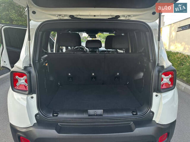 Белый Джип Ренегат, объемом двигателя 2.36 л и пробегом 61 тыс. км за 15400 $, фото 29 на Automoto.ua