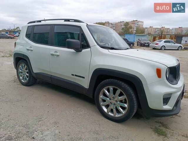 Білий Джип Ренегат, об'ємом двигуна 2.4 л та пробігом 89 тис. км за 14600 $, фото 6 на Automoto.ua