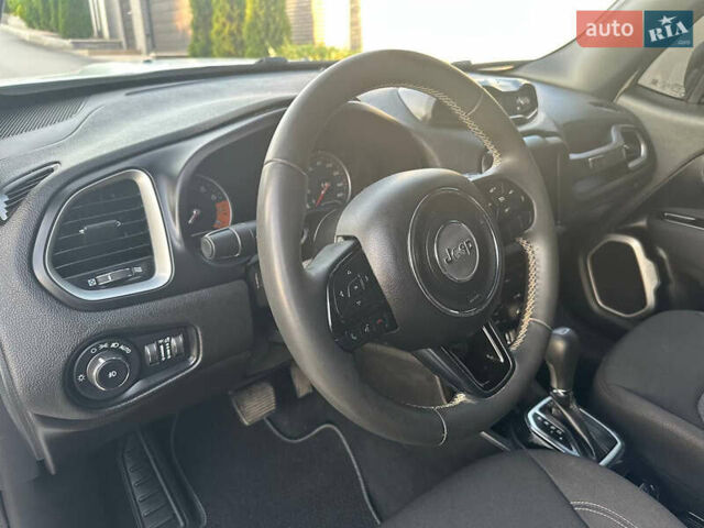 Белый Джип Ренегат, объемом двигателя 2.36 л и пробегом 61 тыс. км за 15400 $, фото 36 на Automoto.ua